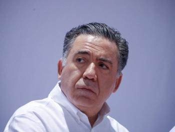 Enrique Inzunza solicita licencia temporal en el Senado durante periodo extraordinario