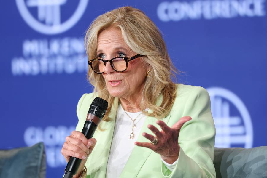 Trump se burla de Jill Biden por revelaciones sobre actuaci&oacute;n de su marido en debate