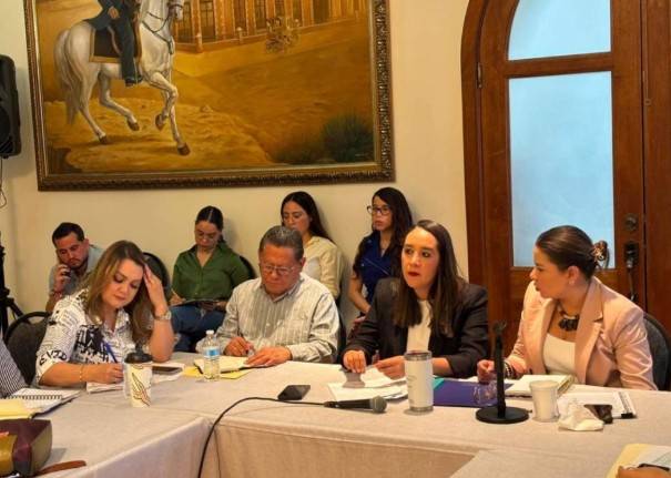 Estado y organizaciones civiles abordan el desplazamiento forzado interno en Chihuahua