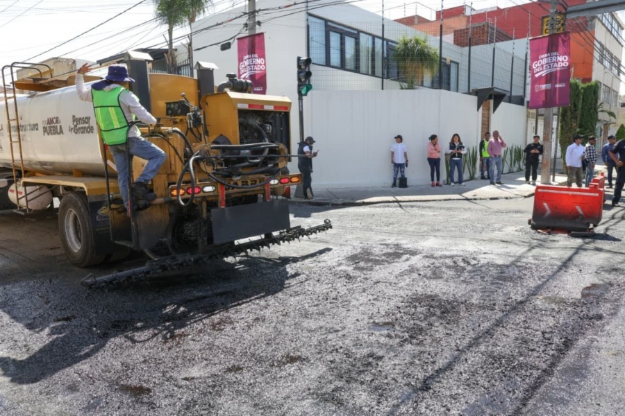 Armenta supervisa rehabilitaci&oacute;n de la 20 Sur en Puebla con 72% de avance y 800 empleos