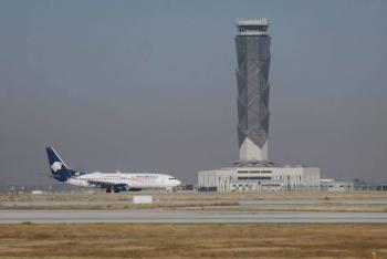 Sobrecargos de Aerom&eacute;xico cancelan huelga tras acuerdo salarial y mejoras laborales