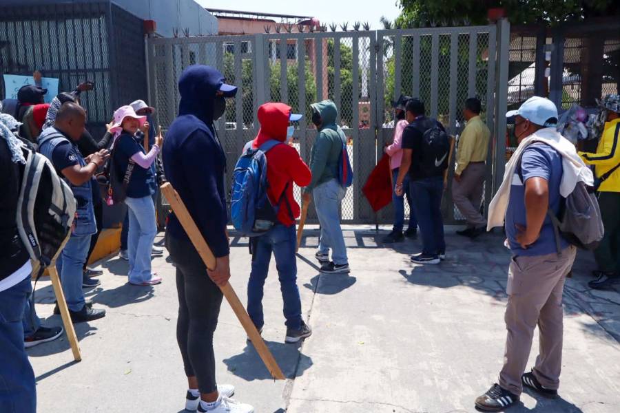 SSC investiga infiltración de encapuchados en marcha de la CNTE y actuación policial en CDMX    