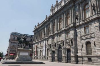 MUNAL cierra indefinidamente por plant&oacute;n de la CNTE en el Centro Hist&oacute;rico