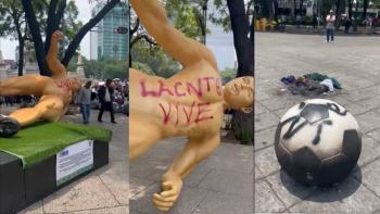 CNTE derriba y quema estatuas de futbolistas en Paseo de la Reforma rumbo al Mundial 2026