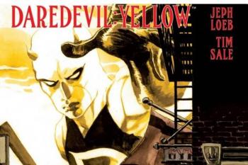 En 2001, Daredevil se pone “amarillo”. Por Loeb y Sale.