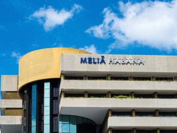 Meli&aacute; se retira de Cuba y aumenta la salida de corporativos internacionales