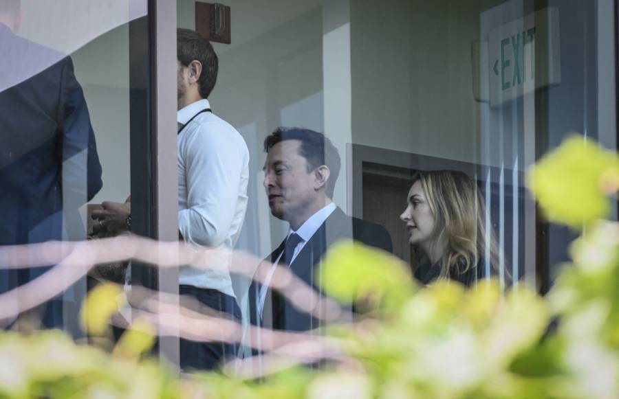 Starmer acusa a Elon Musk de intentar “sembrar división” tras asesinato de estudiante en Reino Unido 