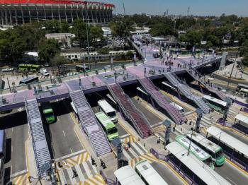 Vecinos protestan por obras en cruce de Miramontes y Calle Puente en Tlalpan