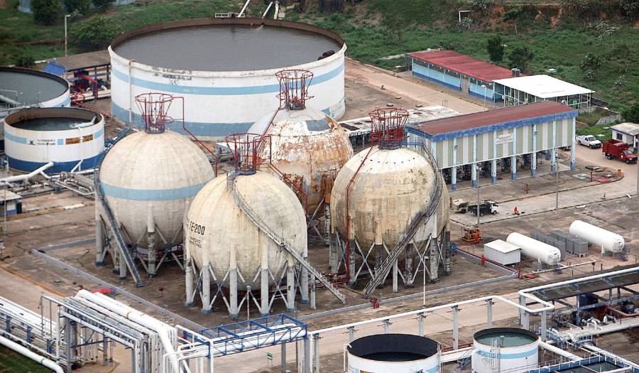 Sheinbaum anuncia estrategia de reactivación petroquímica y de fertilizantes con inversión de 93 mil millones    