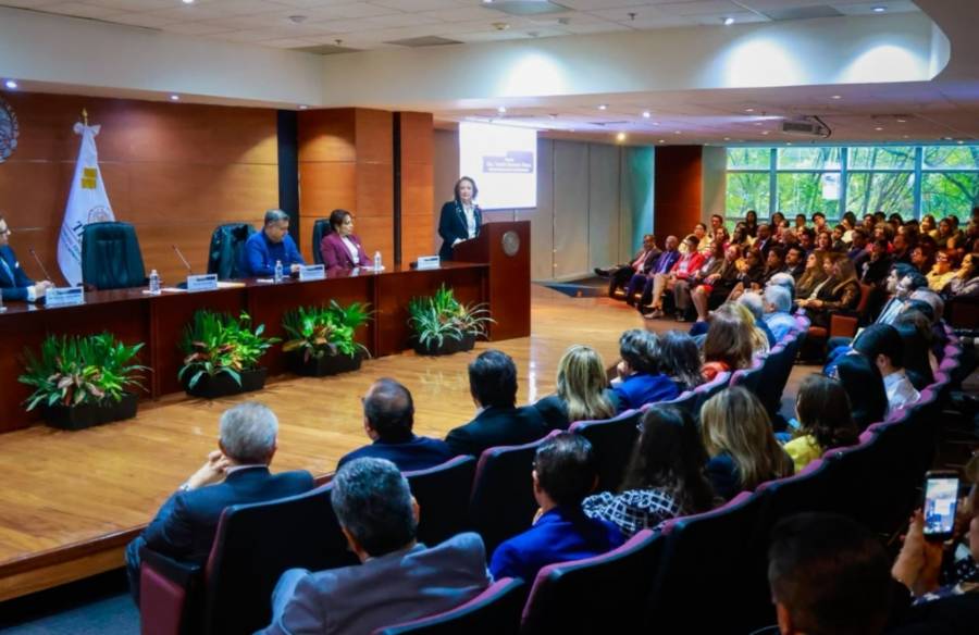 Reforma judicial y capacitaci&oacute;n fortalecer&aacute;n la excelencia de quienes imparten justicia: Yasm&iacute;n Esquivel