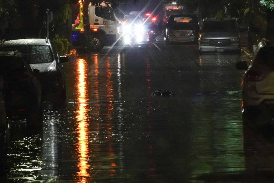 Lluvias fuertes y ambiente templado marcarán el clima de este viernes en la Ciudad de México 
