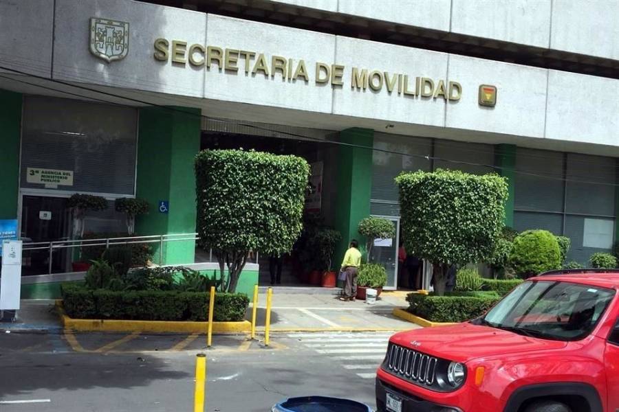 Semovi suspende trámites vehiculares en CDMX por falla en plataforma    
