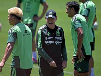 Javier Aguirre exige m&aacute;xima concentraci&oacute;n en entrenamiento del Tri rumbo al Mundial