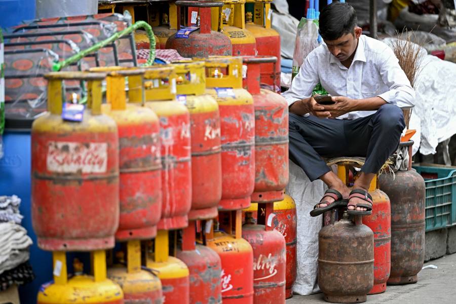 Precios del petr&oacute;leo suben un 3% tras ataques de Ir&aacute;n contra Israel