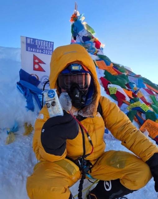  Lleva Rodrigo Sebastián González una paleta Dolphy al Everest