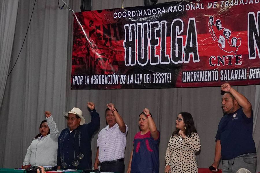 Plant&oacute;n de la CNTE ser&aacute; reforzado en CDMX tras rechazo a propuesta sobre USICAMM