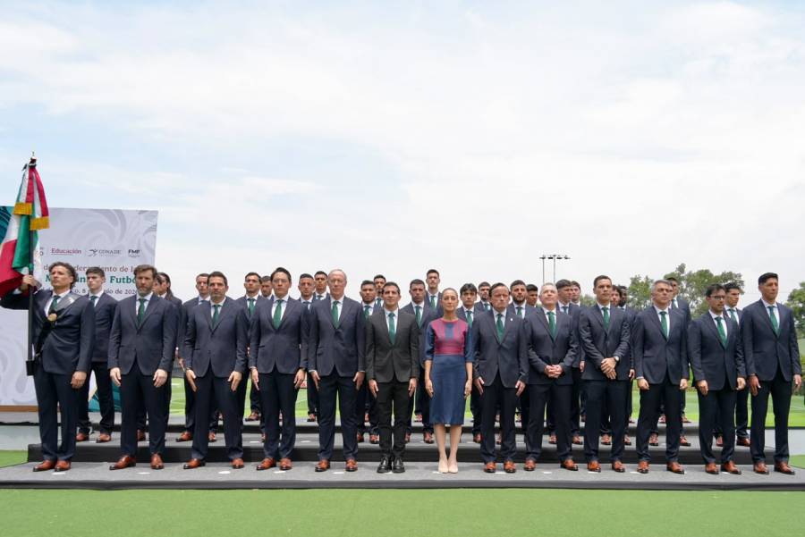 Presidenta abandera a la Selección Mexicana rumbo al Mundial 2026 