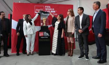 La capital mexicana da la bienvenida al Trofeo Original de la Copa Mundial de la FIFA