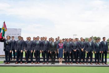 Presidenta abandera a la Selecci&oacute;n Mexicana rumbo al Mundial 2026