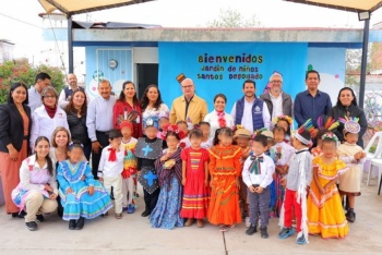 Secretario de Educaci&oacute;n de Guanajuato fomenta la lectura en gira por Villagr&aacute;n