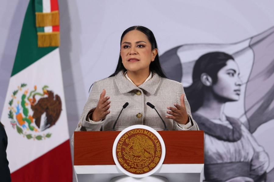 Morena responde a denuncia del PAN contra López Obrador ante la CPI   