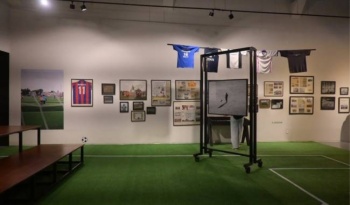Mujeres en pulquer&iacute;as y futbol: conversatorio en la Galer&iacute;a Jos&eacute; Mar&iacute;a Velasco