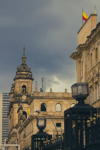 Viajar a Colombia desde M&eacute;xico: La Gu&iacute;a Completa para Mexicanos en 2026