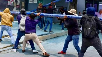 CNTE deja sin clases a un mill&oacute;n y medio de estudiantes en seis estados