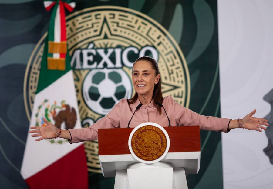 Sheinbaum contempla acudir al Z&oacute;calo para la inauguraci&oacute;n del Mundial 2026; su decisi&oacute;n depender&aacute; de las protestas en CDMX