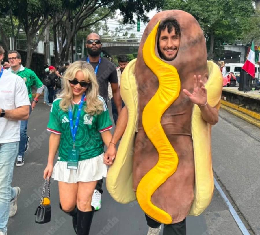 Sabrina Carpenter aparece en las inmediaciones del Estadio Azteca durante la inauguraci&oacute;n del Mundial