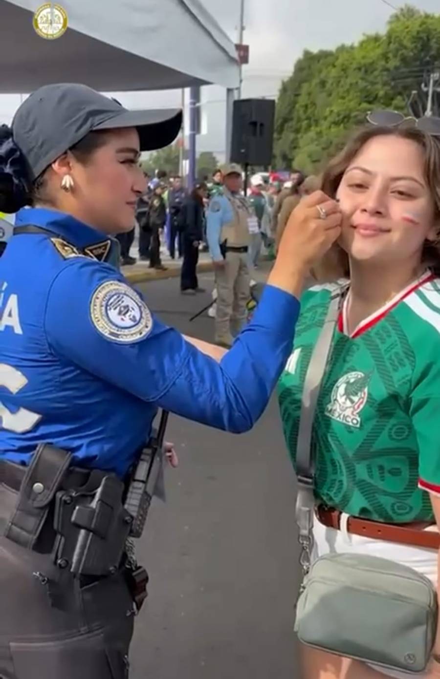 Operativo policial con vigilancia, movilidad y hasta 'pintacaritas' en entorno del Estadio Ciudad de México por inauguración del Mundial