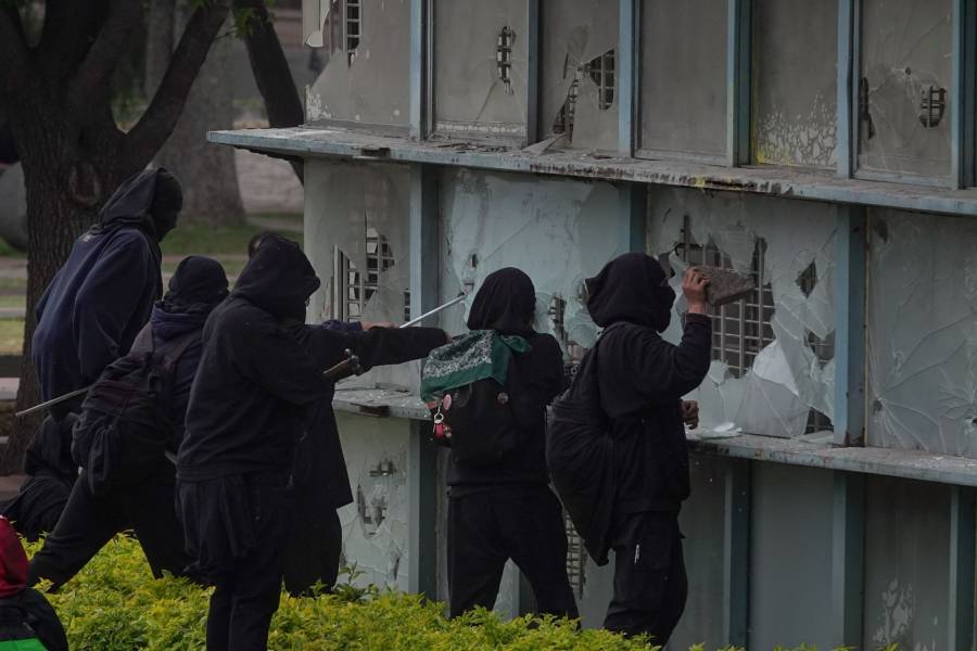 Estudiantes marchan desde Ciudad Universitaria para denunciar efectos sociales del Mundial 2026