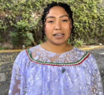 Joven ganadora de concurso de dominadas asiste a inauguraci&oacute;n del Mundial 2026