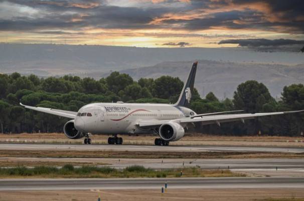 Turistas gastan menos en M&eacute;xico pese a aumento de visitantes: INEGI