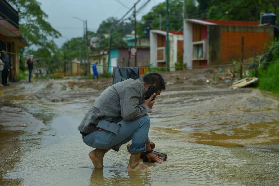 Protecci&oacute;n Civil exhorta a mantener precauciones por lluvias intensas y oleaje elevado en diversas regiones del pa&iacute;s