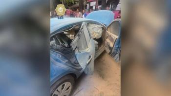 Explosi&oacute;n en autom&oacute;vil deja dos lesionados en Tacubaya; polic&iacute;as los trasladan a un hospital
