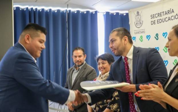 Egresados de UP Santa Rosa obtienen doble titulaci&oacute;n con universidad colombiana