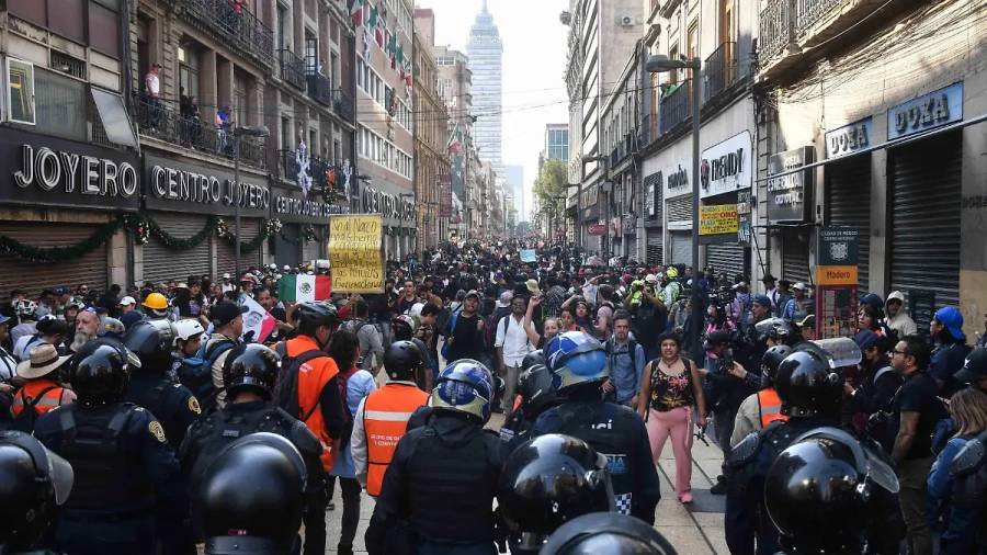 Empresarios del Centro Histórico reportan pérdidas millonarias por bloqueos durante el Mundial