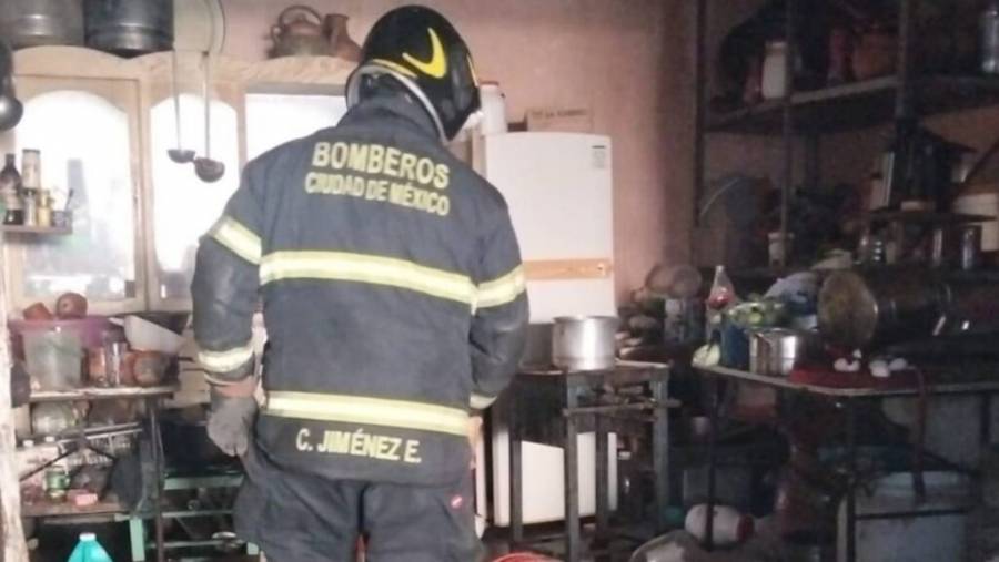 Explosión por acumulación de gas deja dos adultos mayores lesionados en Iztapalapa  