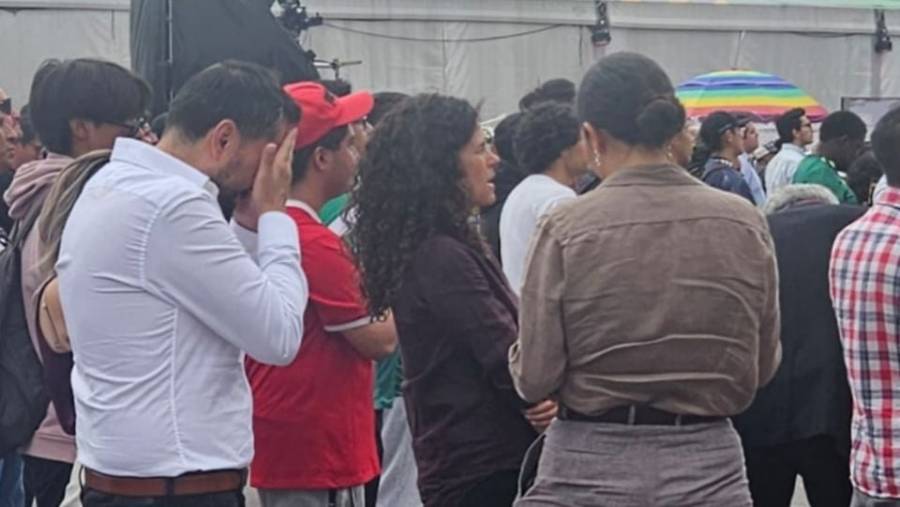 Captan a fiscal Bertha Alcalde en Fan Fest del Zócalo durante horario laboral
