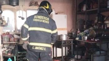Explosi&oacute;n por acumulaci&oacute;n de gas deja dos adultos mayores lesionados en Iztapalapa