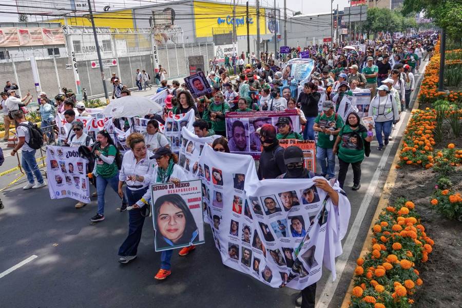 Indignación por retiro de lonas de personas desaparecidas durante festejos del Mundial