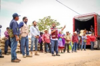 SAGADEGRO entrega ma&iacute;z y semilla mejorada a m&aacute;s de 450 familias en Chilapa