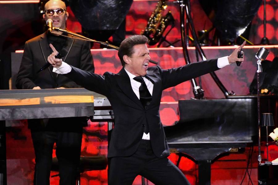 Luis Miguel evoluciona favorablemente tras una cirug&iacute;a card&iacute;aca en Nueva York