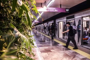 Evac&uacute;an estaci&oacute;n Zaragoza del Metro por cortocircuito en v&iacute;as