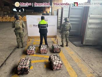 Semar asegura 137 kilos de coca&iacute;na en puerto de L&aacute;zaro C&aacute;rdenas; cinco detenidos