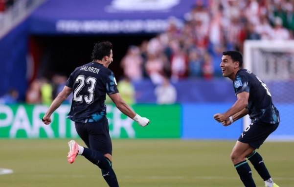 Paraguay elimina a Turquía con gol histórico y resistencia