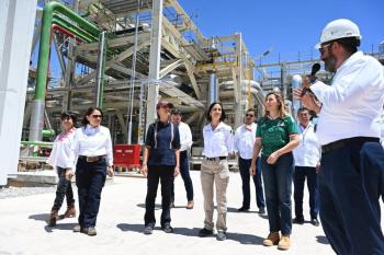 Sheinbaum inaugura central de ciclo combinado en Mexicali y destaca fortalecimiento de la CFE