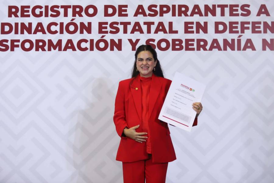 Andrea Ch&aacute;vez abre segundo d&iacute;a de registro en Morena rumbo a gubernaturas