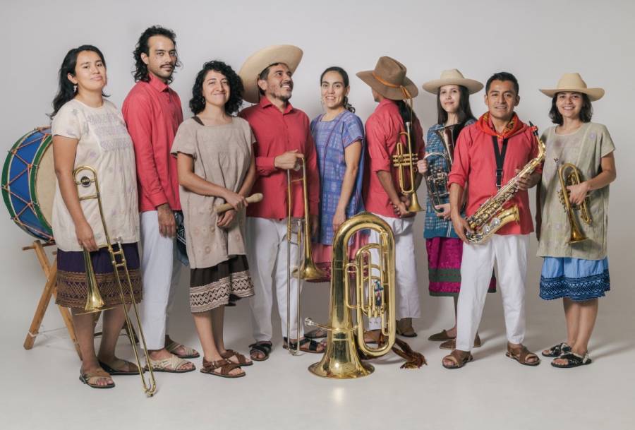  Mixanteña de Santa Cecilia lleva la música tradicional de la Costa Chica de Guerrero y Oaxaca a Europa 